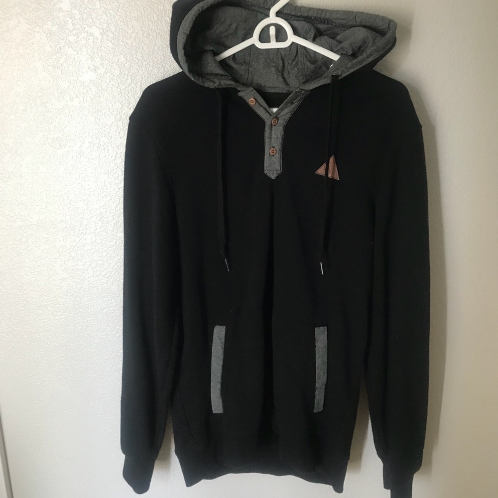 Dravus Mens hoody . Size Medium